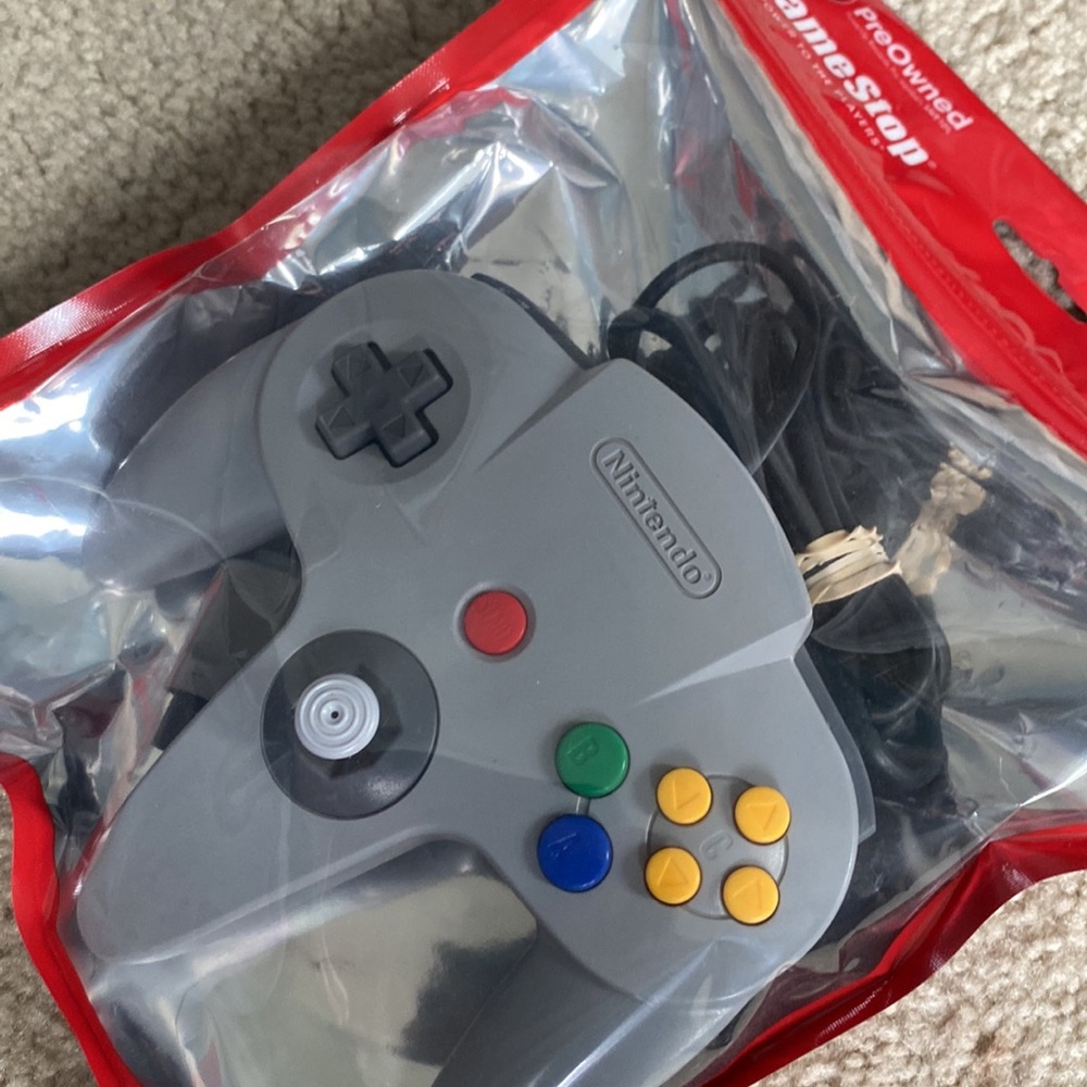 GameStop PreOwned N64 controller never opened! - Picture 4 of 4